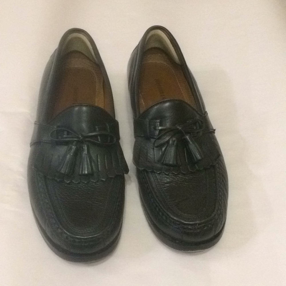 Johnston & Murphy Gorgeous black leather loafers